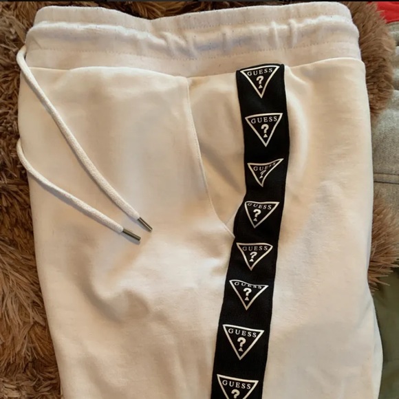 White guess pants - Picture 2 of 4
